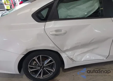 2022 Kia Forte Lxs из США, поврежденный, VIN 3KPF24ADXNE418013